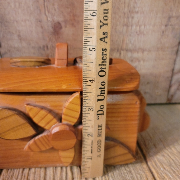 Artisan Woodworking Flowered Box - Picture 4 of 8